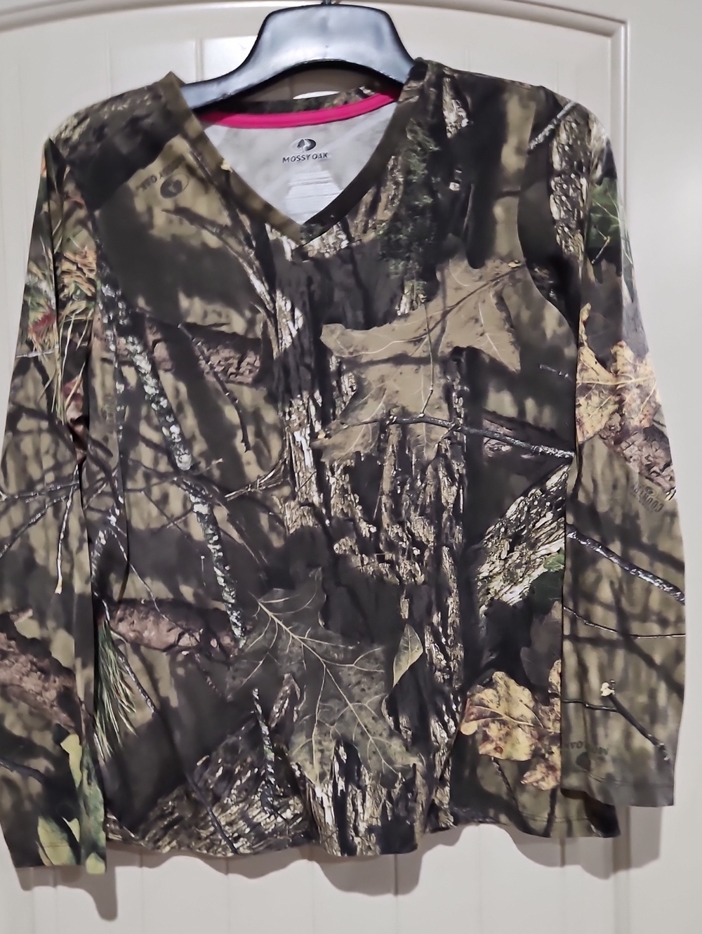 Mossy Oak Womens' Realtree Camo V-Neck Long Sleeve Top - Green, Brown - L
